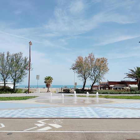 Апартаменты La Casa Al Mare Римини Экстерьер фото