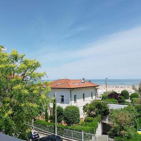 Апартаменты La Casa Al Mare Римини Экстерьер фото